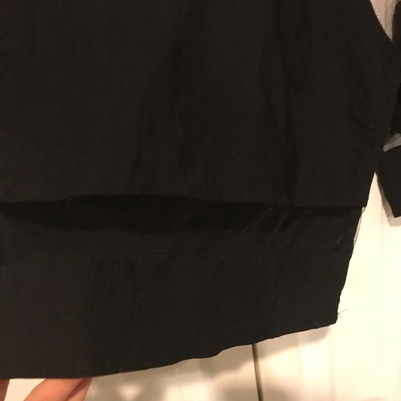 Tobi dramatic lines top- NWOT - Picture 2 of 5